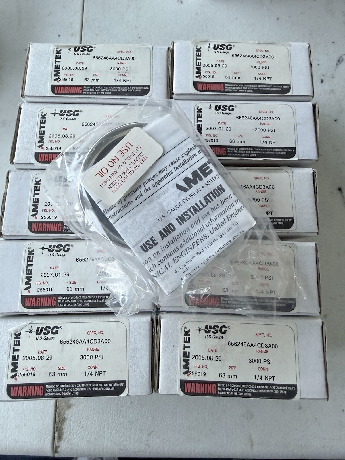 LOT OF 10, AMETEK USG GAUGE 256019, 3000 PSI, 1/4″ NPT, SST, 656246AA4CD3A00