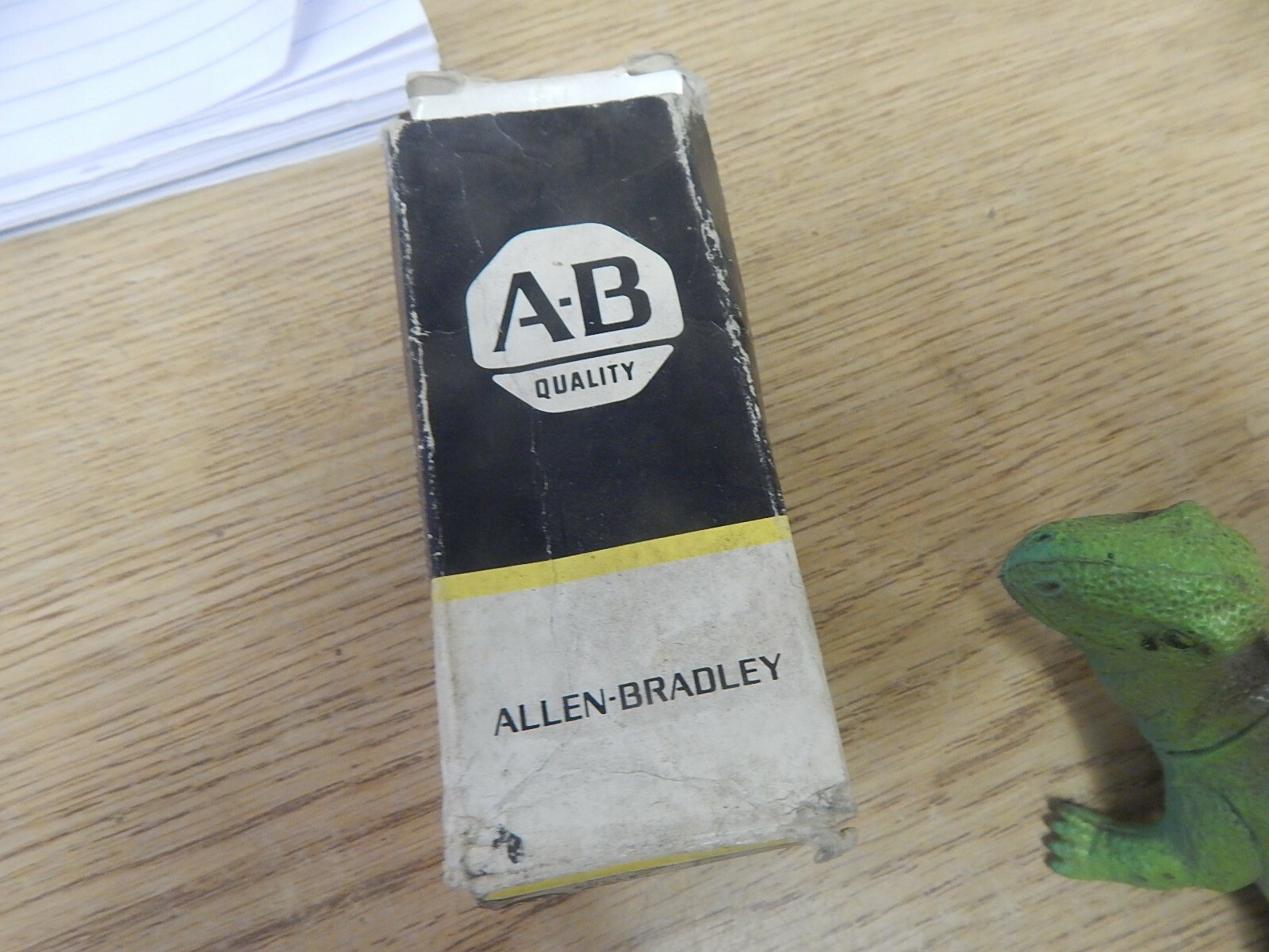 NEW Allen Bradley 2755-NM2 Series A Modular T-Type Scanner/Decoder