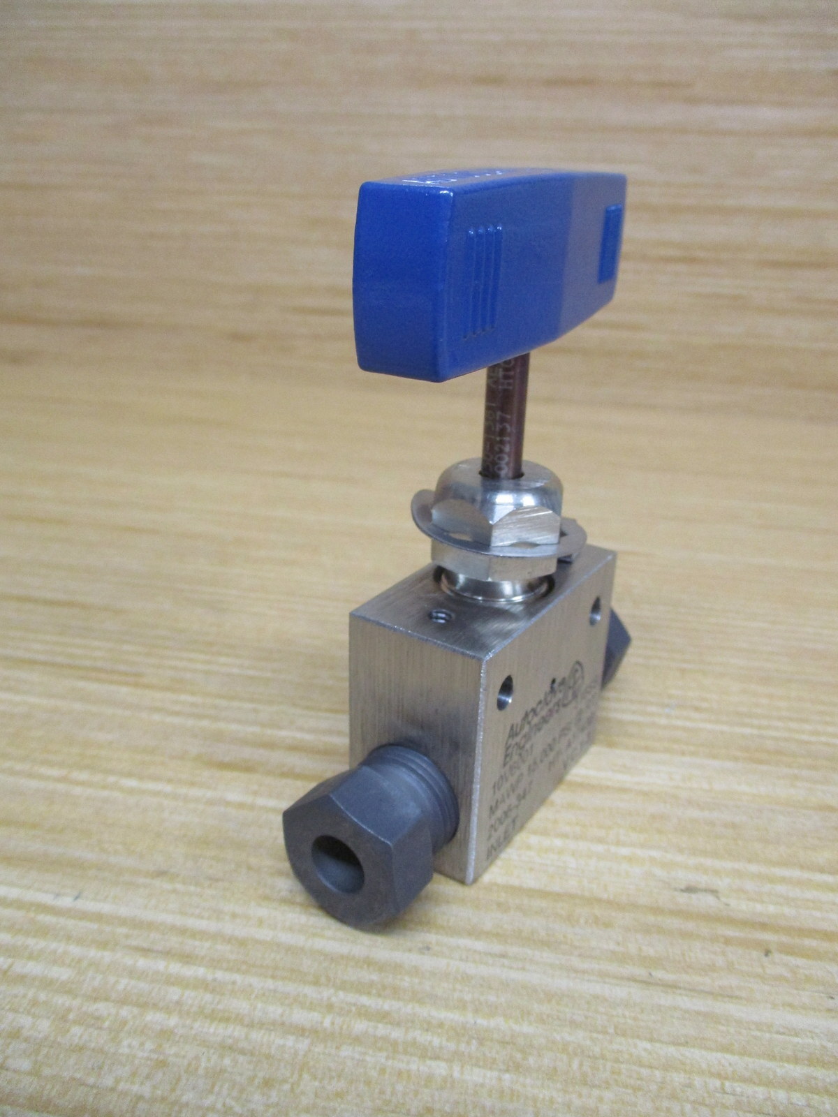 Autoclave Engineers 10V6001 Needle Valve