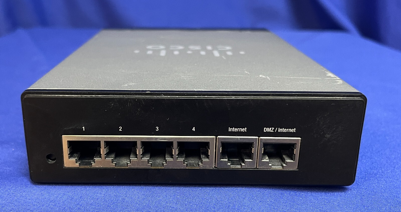 Cisco RVO42G, Gigabit Dual Wan VPN Router w/Power Supply – PreOwned