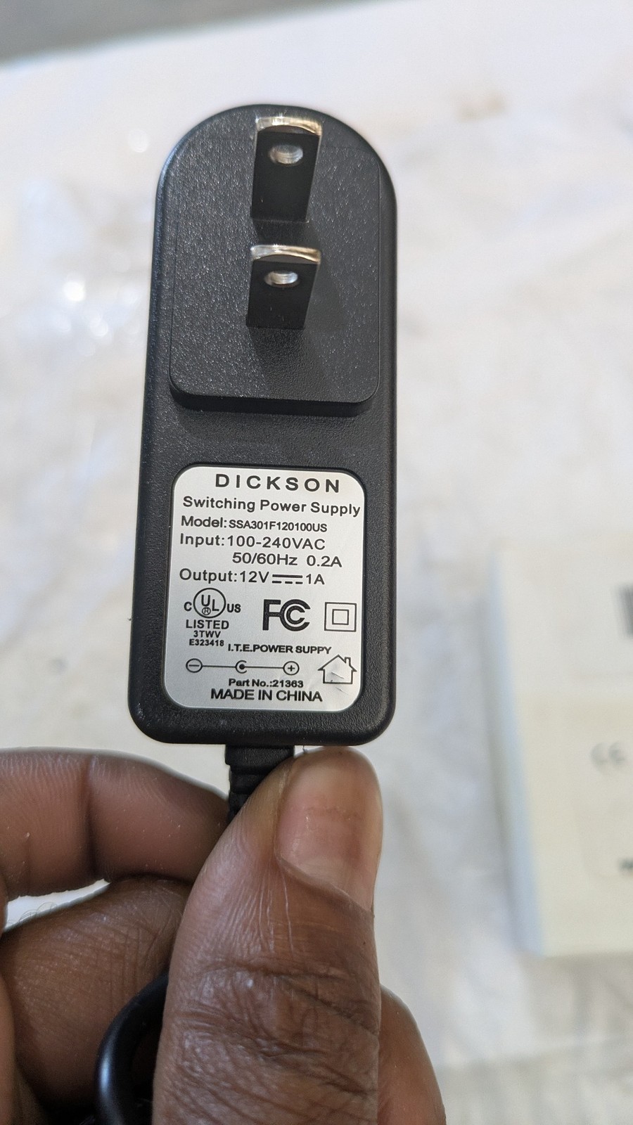 DICKSON SWITCHING POWER SUPPLY SSA301F120100US 100-240VAC 50/60HZ 0.2A 12V 1A