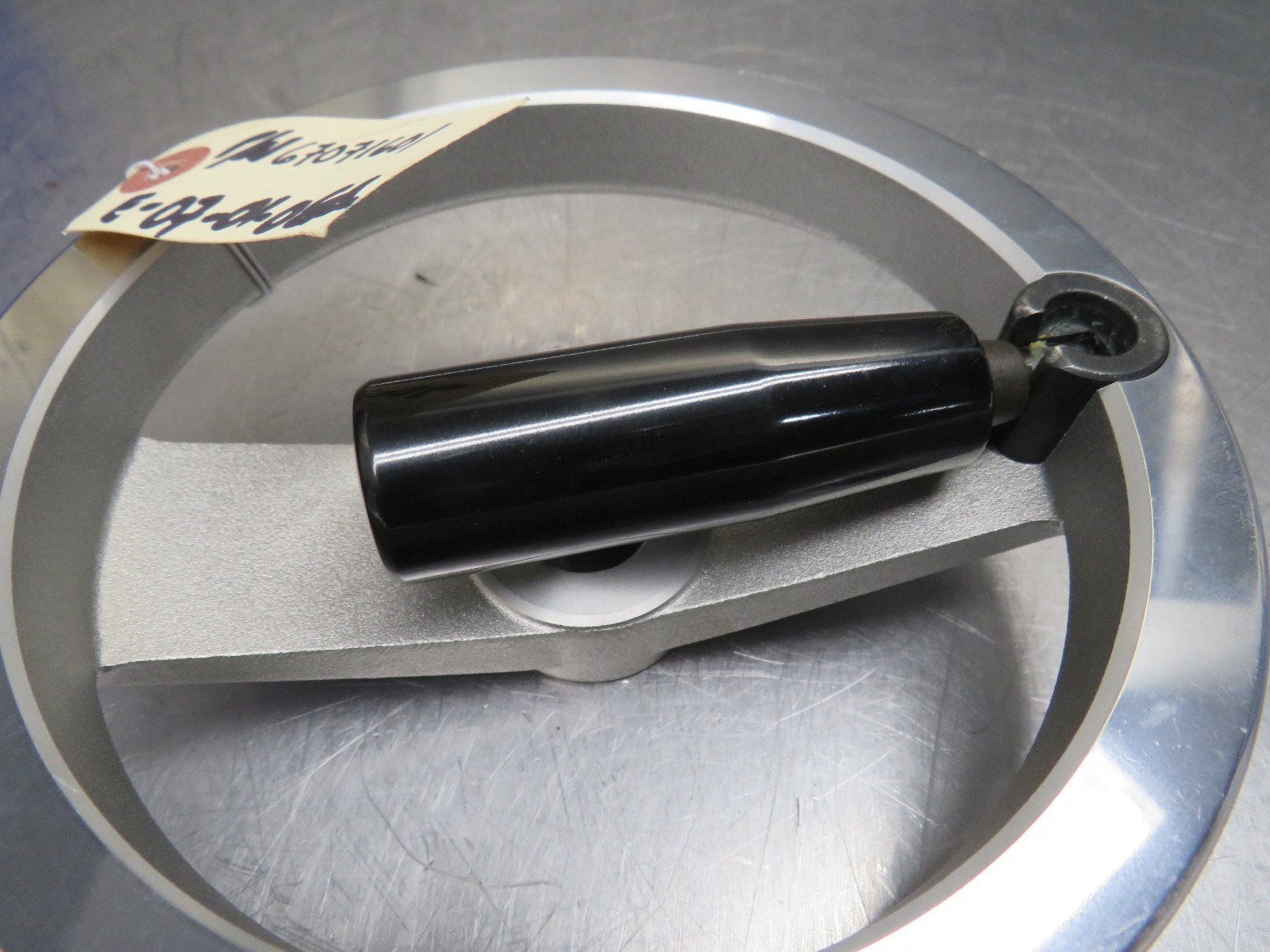 Madler Handwheel 67071601 Alum. 2 Spoke 6.3″ x 3/4″ Bore Retractable Handle