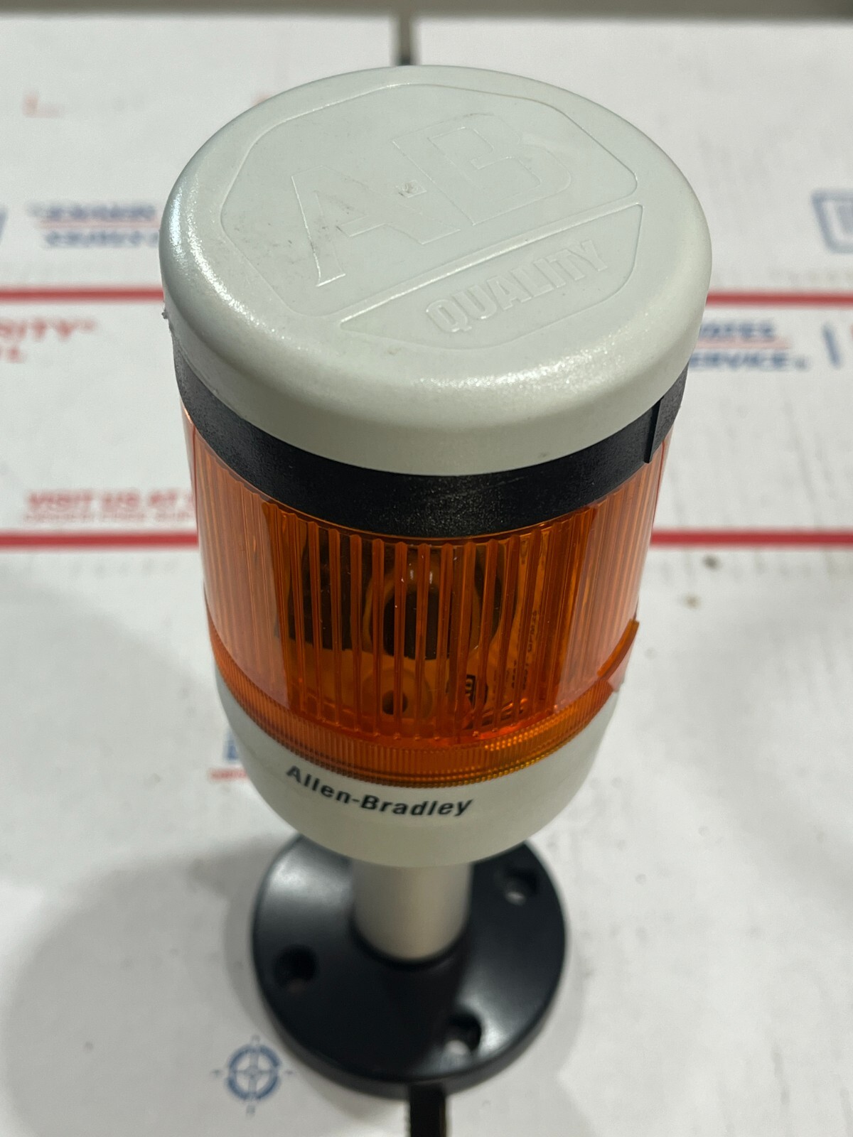 ALLEN-BRADLEY 855T-GPM25 BASE & 855T-B24DN5 AMBER 24VDC STACK LIGHT LIGHT