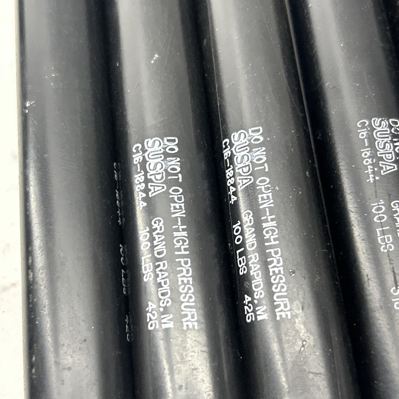 Lot Of 23 suspa c16 gas shocks C16-1884 100#, C16-14892 120#,c16-23598 160# Etc