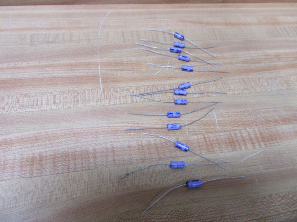 Mitsubishi 8421 Capacitor 4.7µF 25V (Pack of 13)