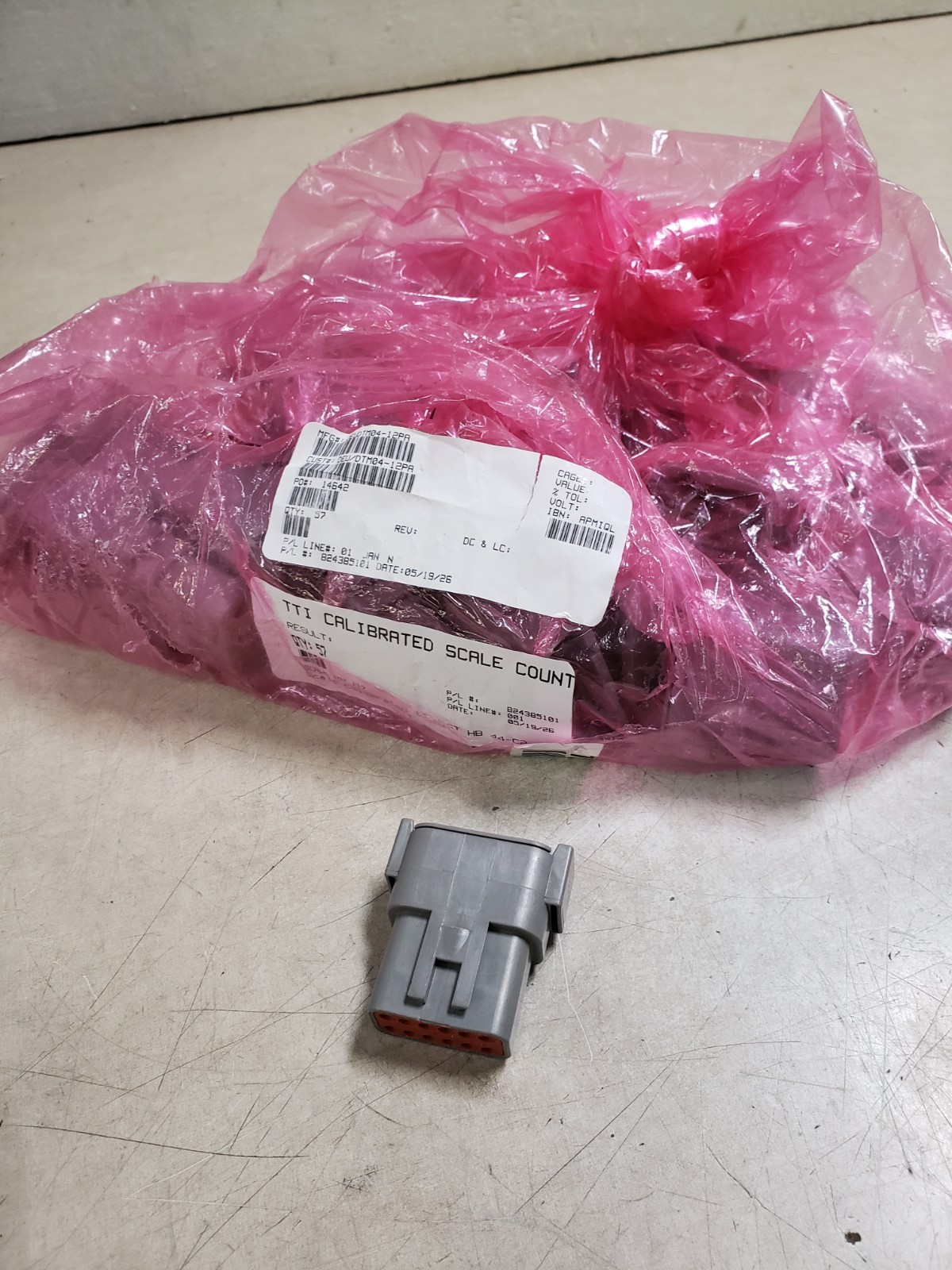 Lot of 55 – TE 12 Position Housing Connector Receptacle Gray DTM04-12PA