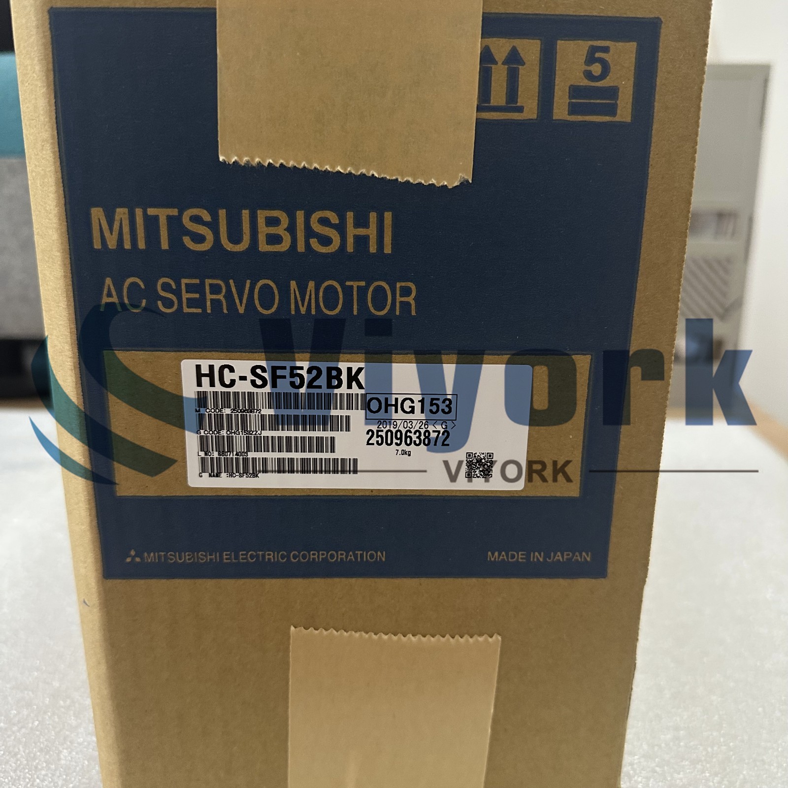 Mitsubishi HC-SF52BK AC SERVO MOTOR NEW