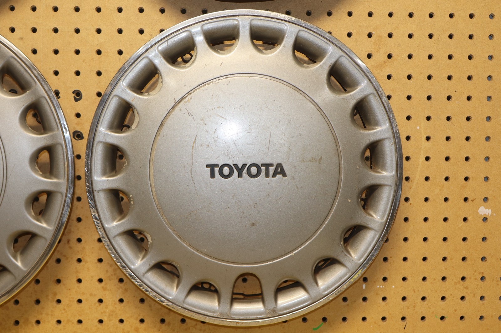 4 Toyota Corolla 1987 – 1991 #42621-12310 Hub Caps Wheel Cover 14.5″ Hubcaps