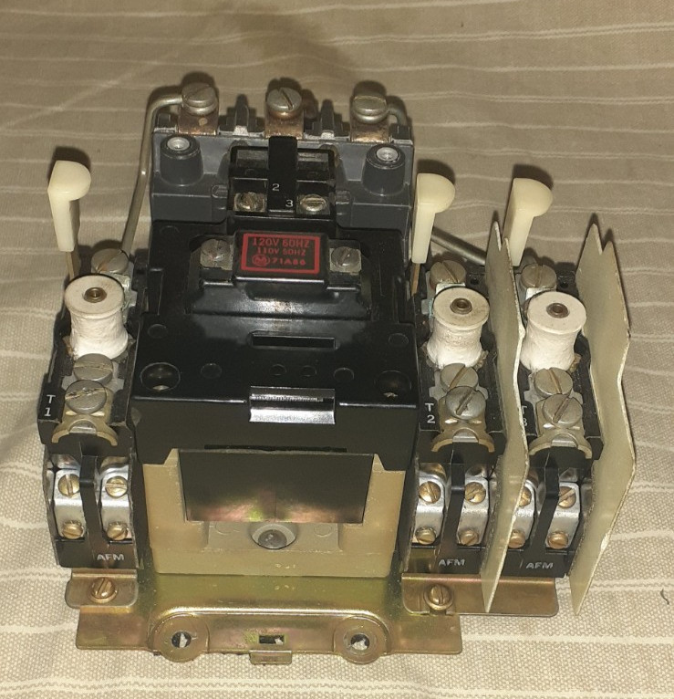 Allen-Bradley Starter Relays 709-BOD103 709-B0D103 120V/60Hz, 110V/50Hz