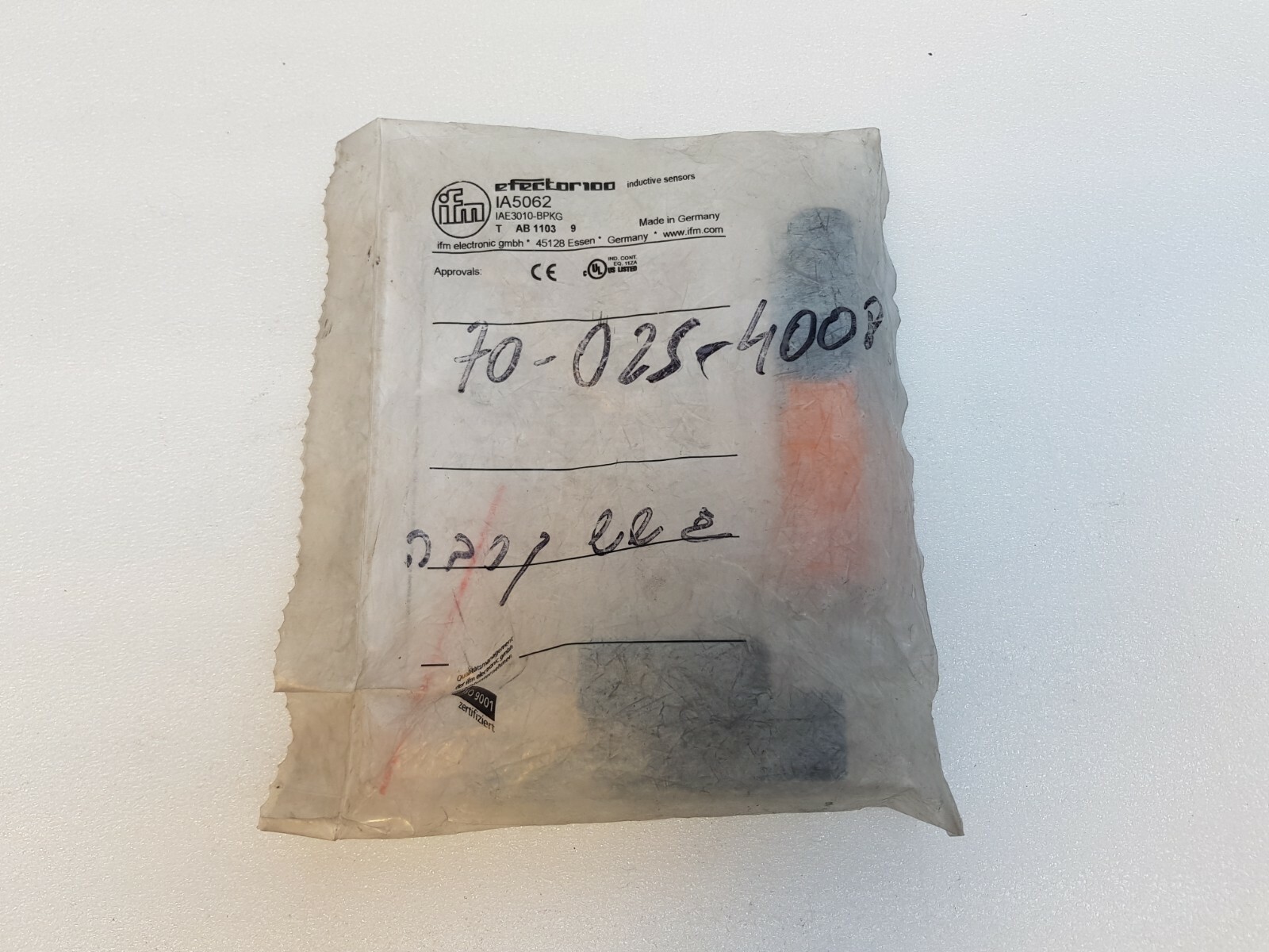 NEW IFM Efector100 IA5062 IAE3010-BPKG