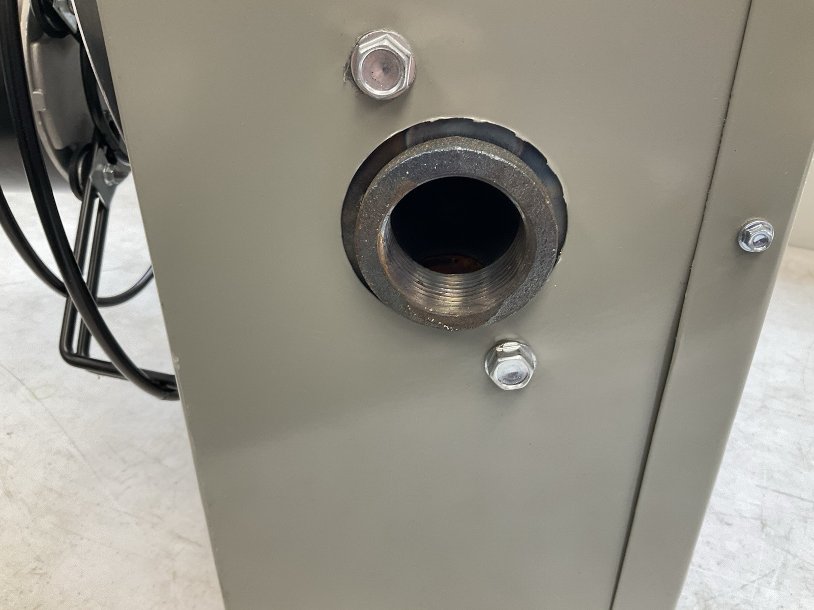 Modine HSB47SB01SA Hot Water (Hydronic) Unit Heater MINOR DENTS PLEASE SEE