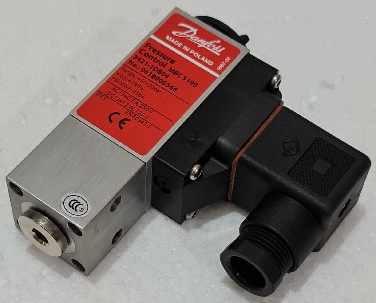 DANFOSS MBC5100 PRESSURE CONTROL SWITCH 5.00 BAR – 30.00 BAR 061B000366