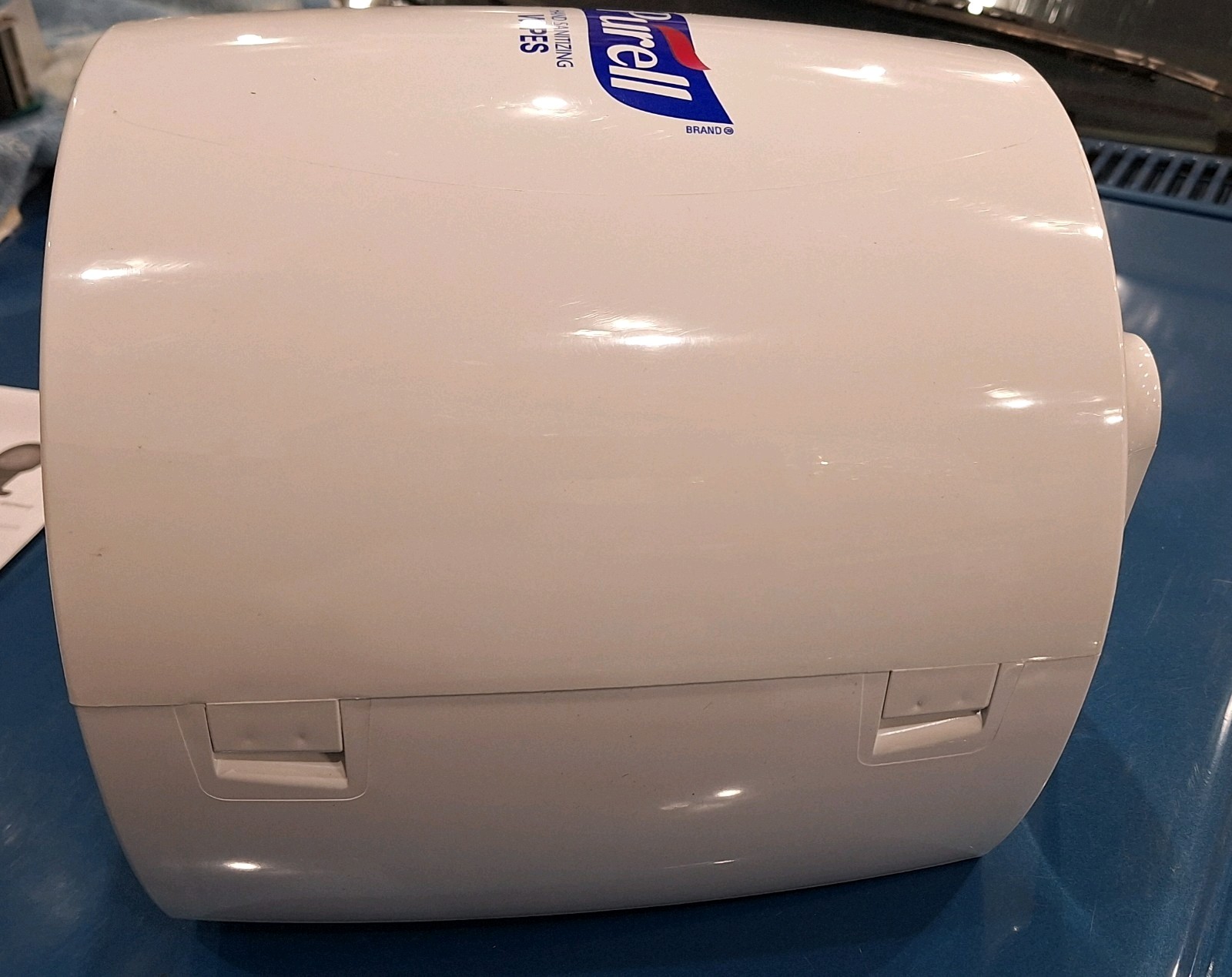 Purell 9019-01 Hand Sanitizing Wipes High-Capacity Wall Dispenser 13.3x11x10.88