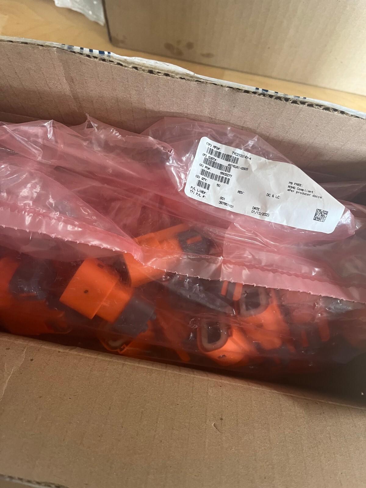 TE Connectivity 2103149-4, PLUG, HVIL ONLY, HVA280-2PHI