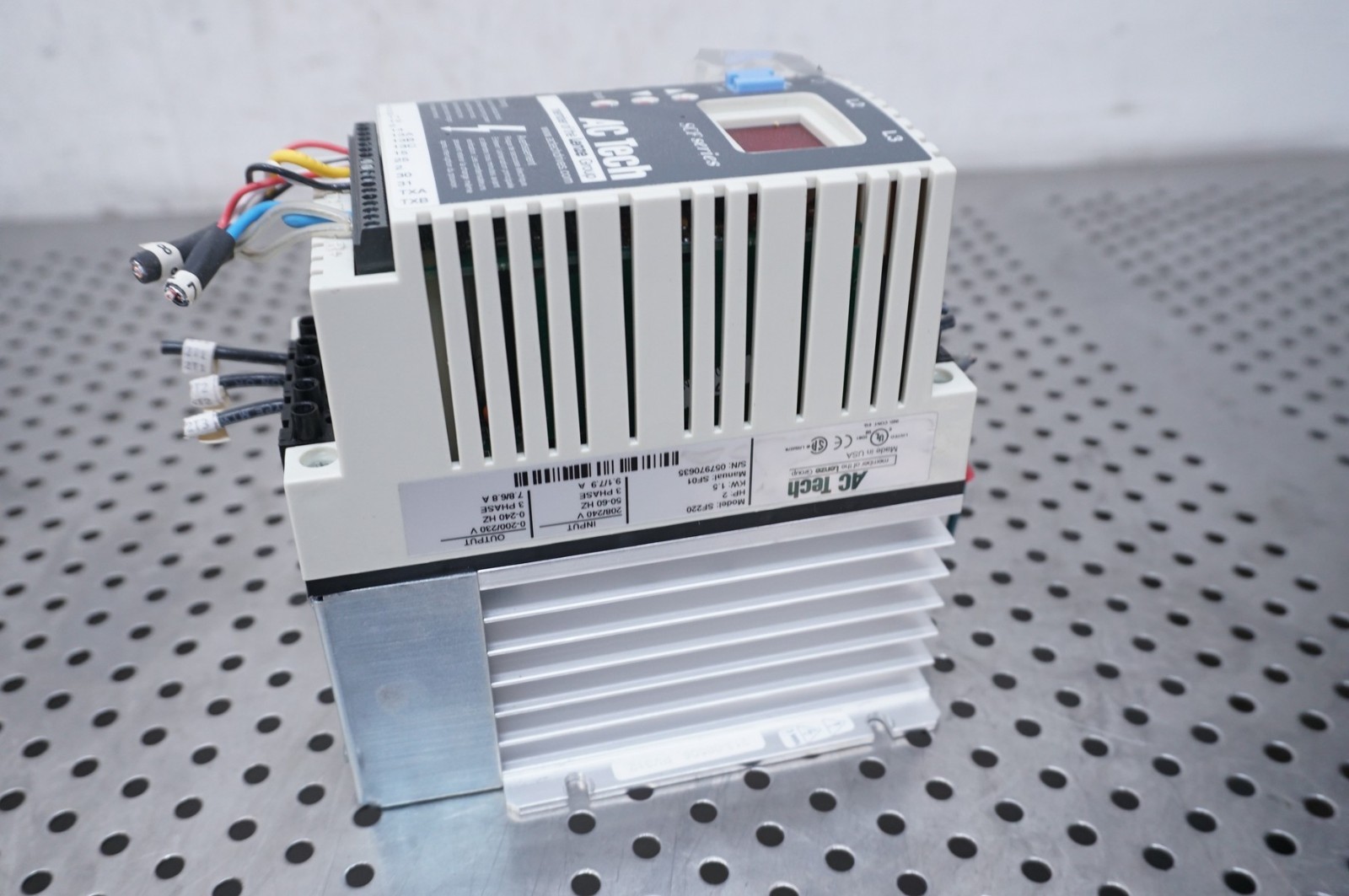 AC TECH SF220 VARIABLE SPEED AC MOTOR DRIVE 2HP 208-240V 50/60HZ