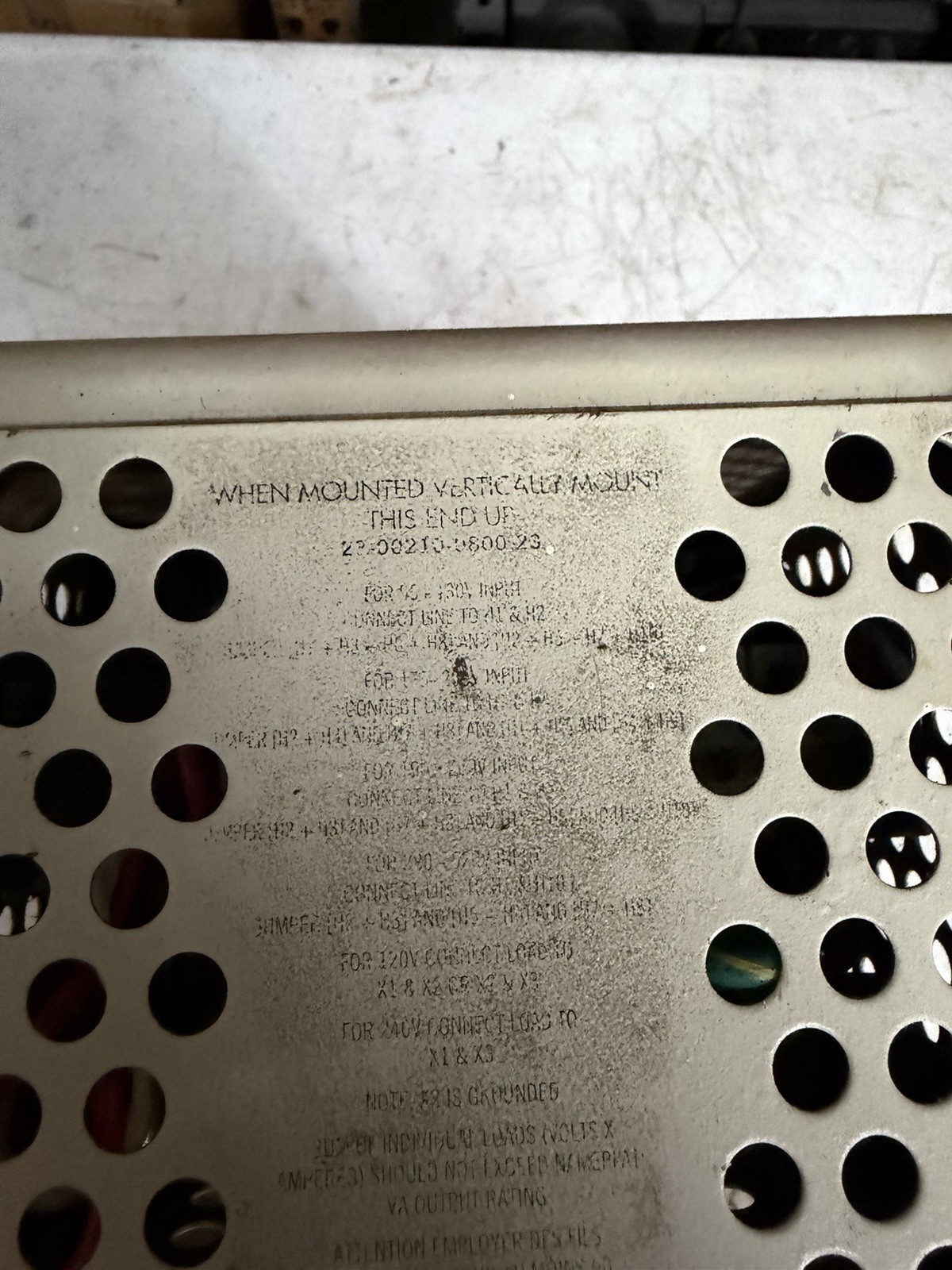 USED SOLA 23-00210-0800-23 VOLTAGE REGULATOR 120/240VAC 12.4A 60HZ 23-23-210-8