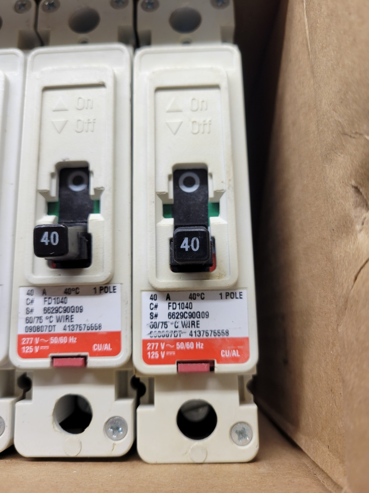 Eaton FD1040 277 Volt Breaker. Box of 8.