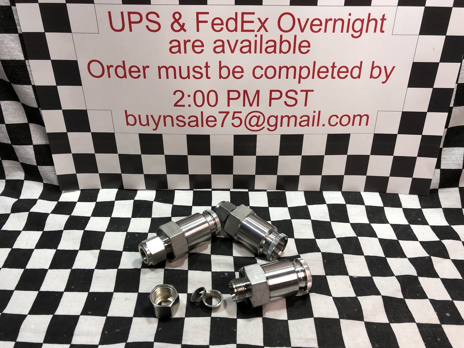 LOT OF 3 SWAGELOK SS-QTM8-D-810, Quick Connect Stem with Valve 1/2″, #1641P8