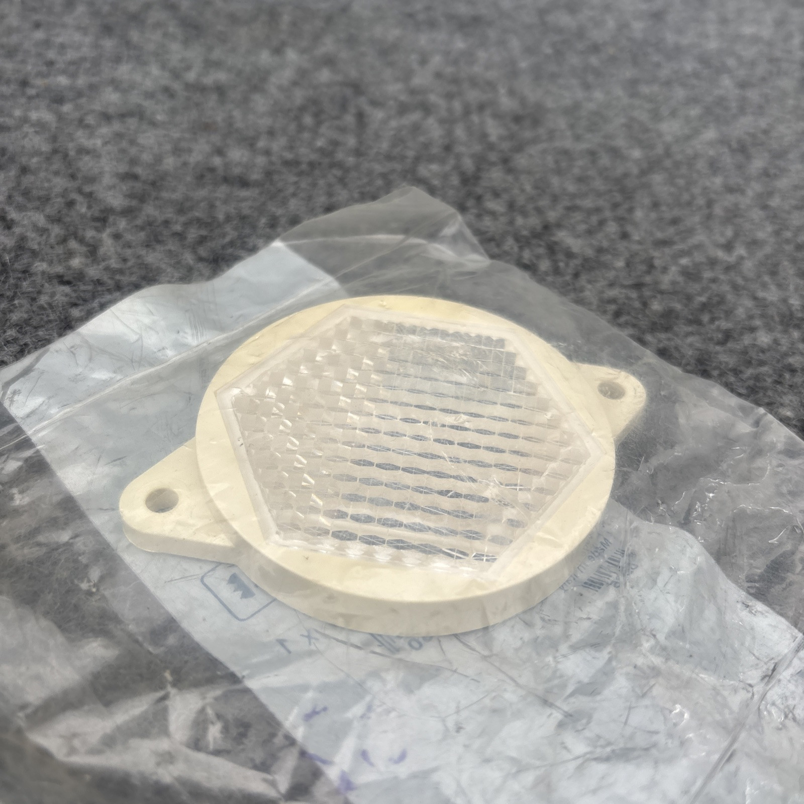 BALLUFF DLM R2-F346 Reflector White DLM R2-F346 New Other
