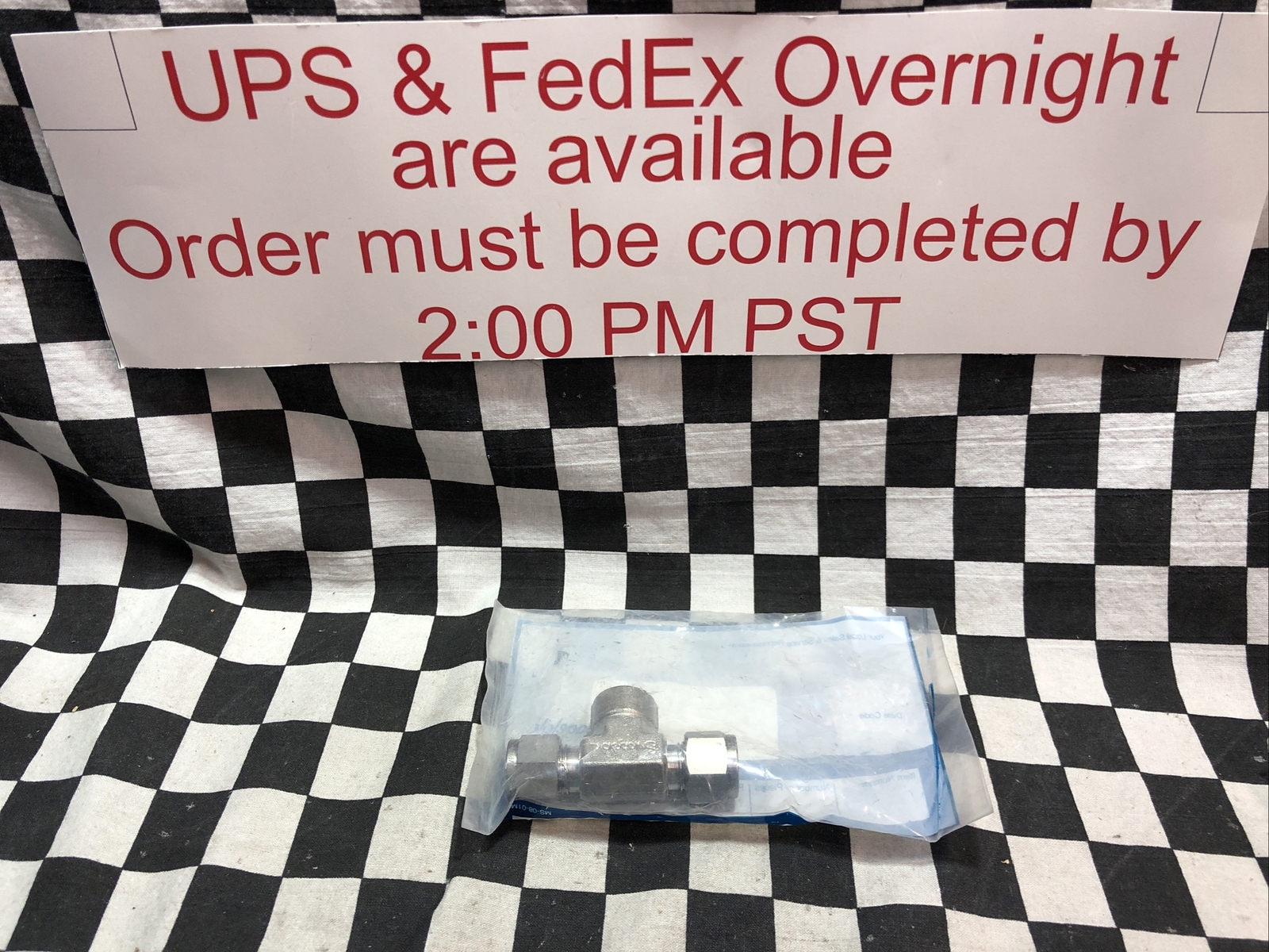 SWAGELOK Female Branch Tee 3/8″ TUBE X 1/4″ FNPT, SS-600-3TTF, LOT OF 2, #B2H