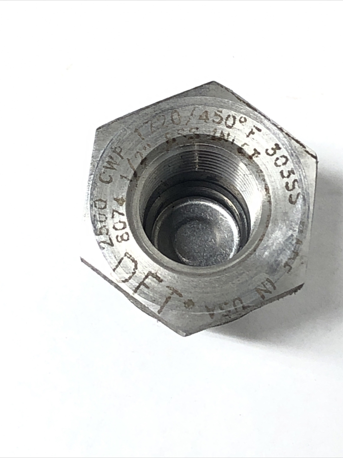 DFT 8074 1/2″ NPT Inlet 2500 CWP Multipositional Check Valve