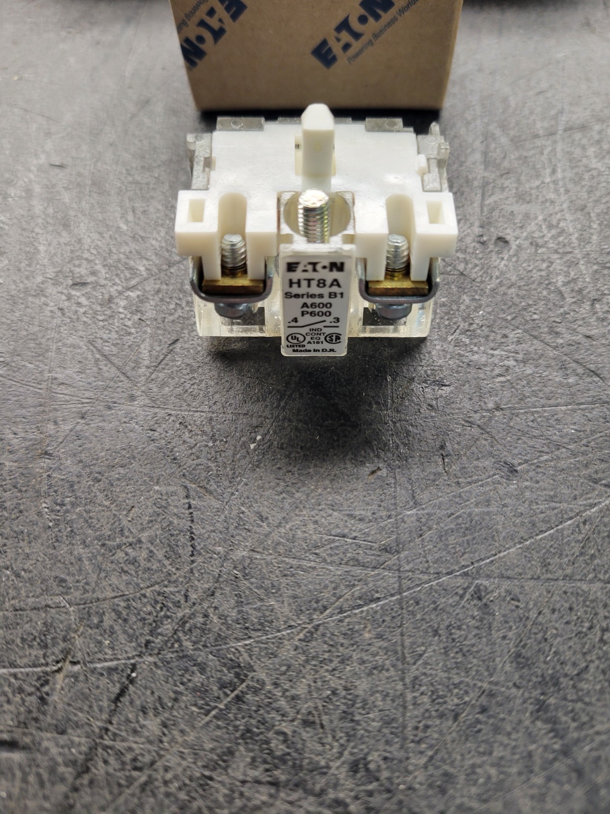 Eaton HT8B Contact Block. Lot of 10.
