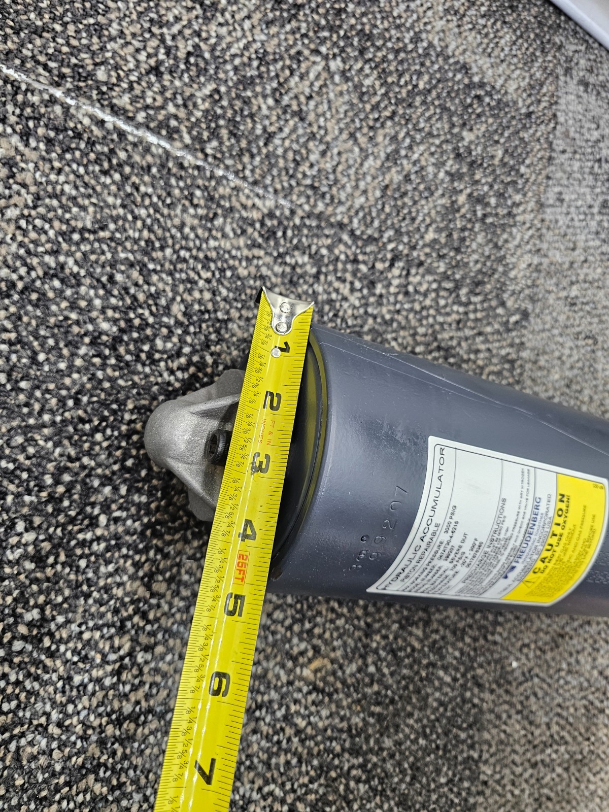 FREUDENBERG 047AT30-4-6215 Hydraulic Accumulator Repairable Piston 3000 PSIG Max