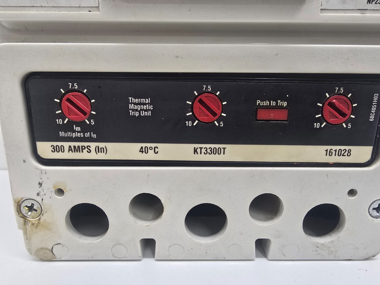 GOOD USED! EATON 3-POLE 400A FRAME CIRCUIT BREAKER W/ 300A KT3300T KD3400F