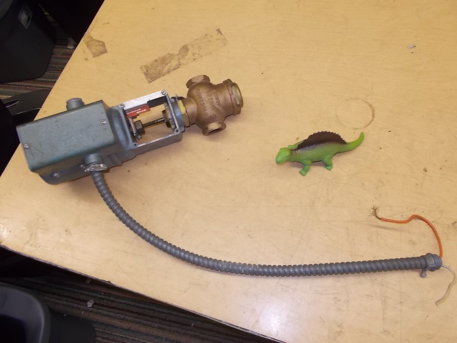 General Controls Hydramotor H01A232 HOV1A107 Type HO 120V Valve V2H72E