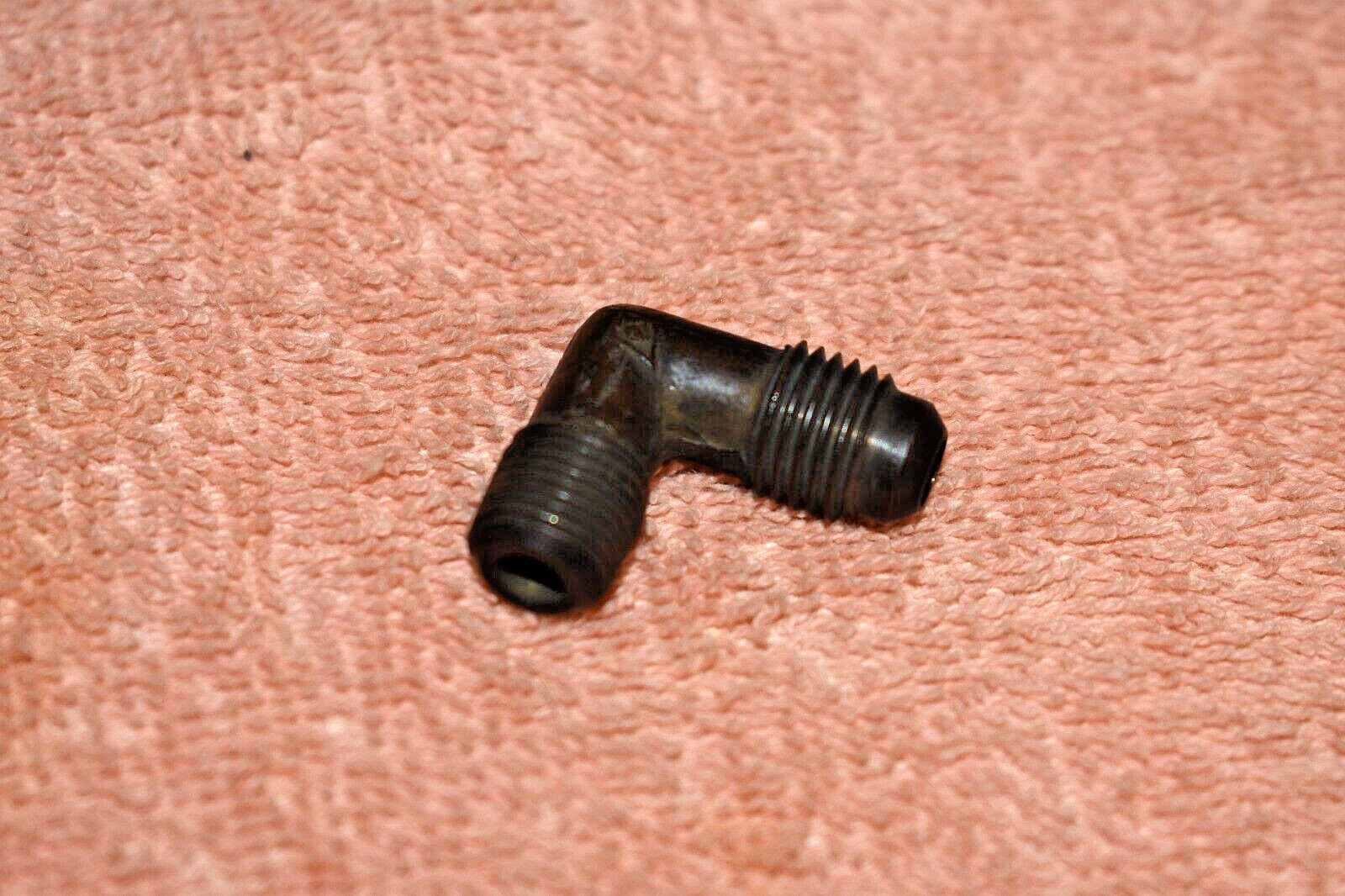 Brass Male Flare Elbow 1/4″ OD Tube x 1/8″ NPT