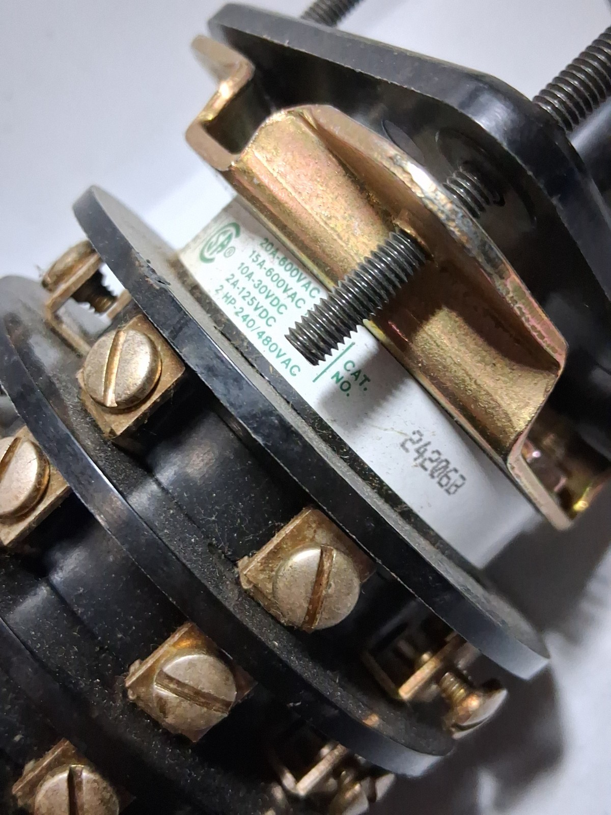 ELECTRO SWITCH 24206B ROTARY WITH HANDLE 600V 20A