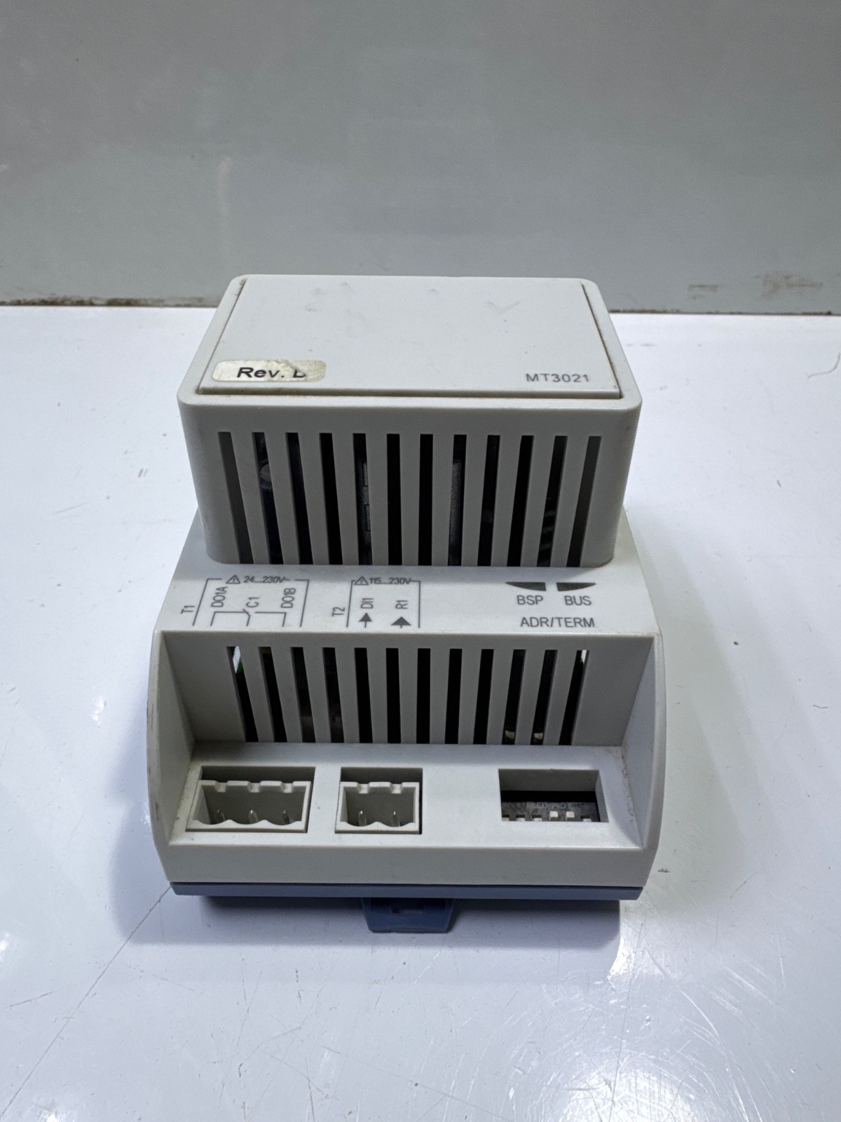 Siemens MT3021 POL94U.00/MCQ Rev. D Extension I/O Module 24V AC/DC