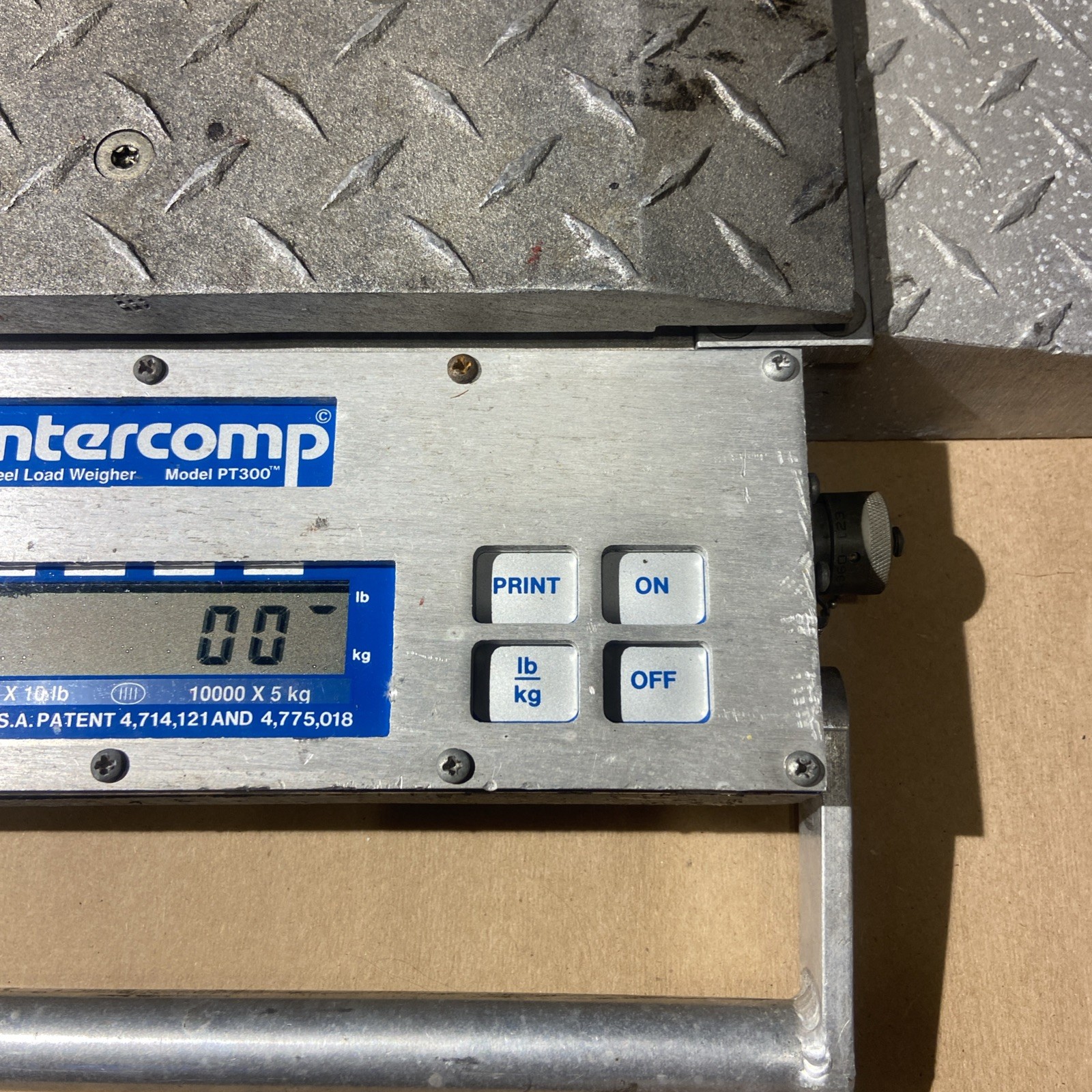Intercomp PT300 Wheel Load Electric Scale 20,000 lb. Portable Aluminum Weighing