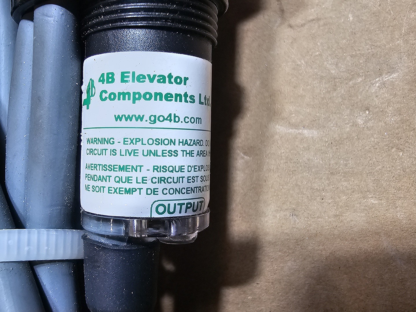 NEW 4B Components LTD M1001V10F Stopswitch – Electrical