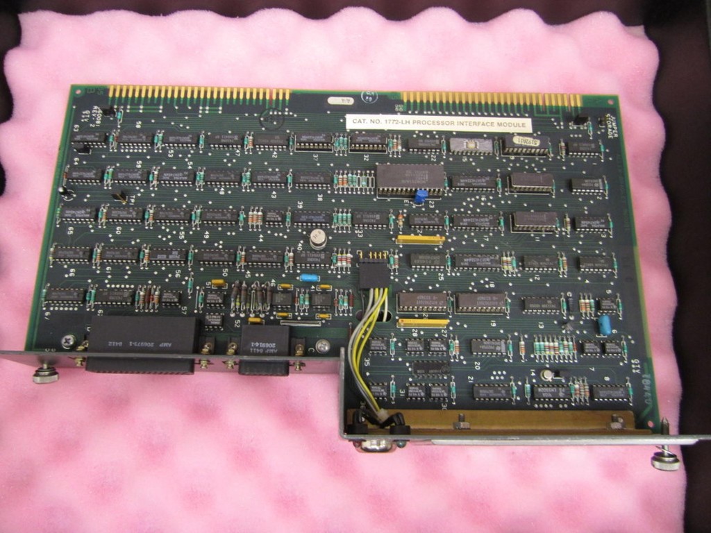 Allen Bradley 1772-LH Interface Module 1772LH 960081 Rev.2 w/o Key