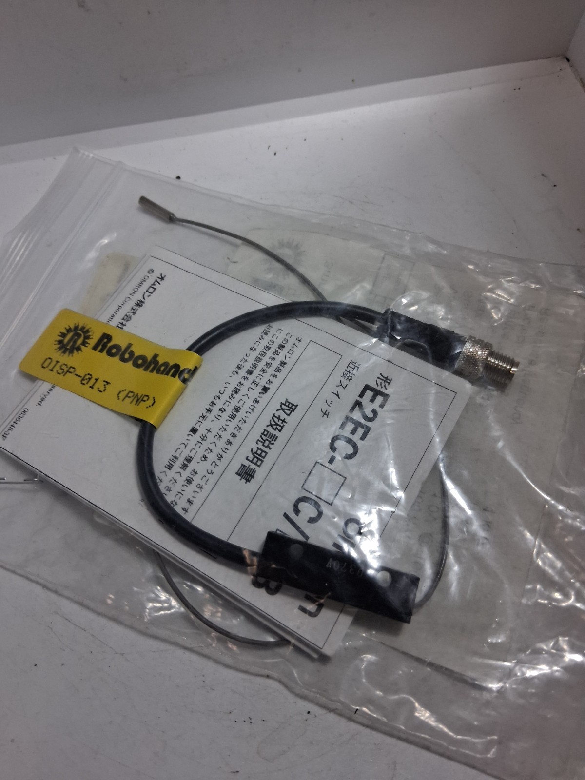 ROBOHAND OISP-013 INDUCTIVE PROXIMITY SWITCH 3MM DIA .5MM SEN 5-24VDC NIB