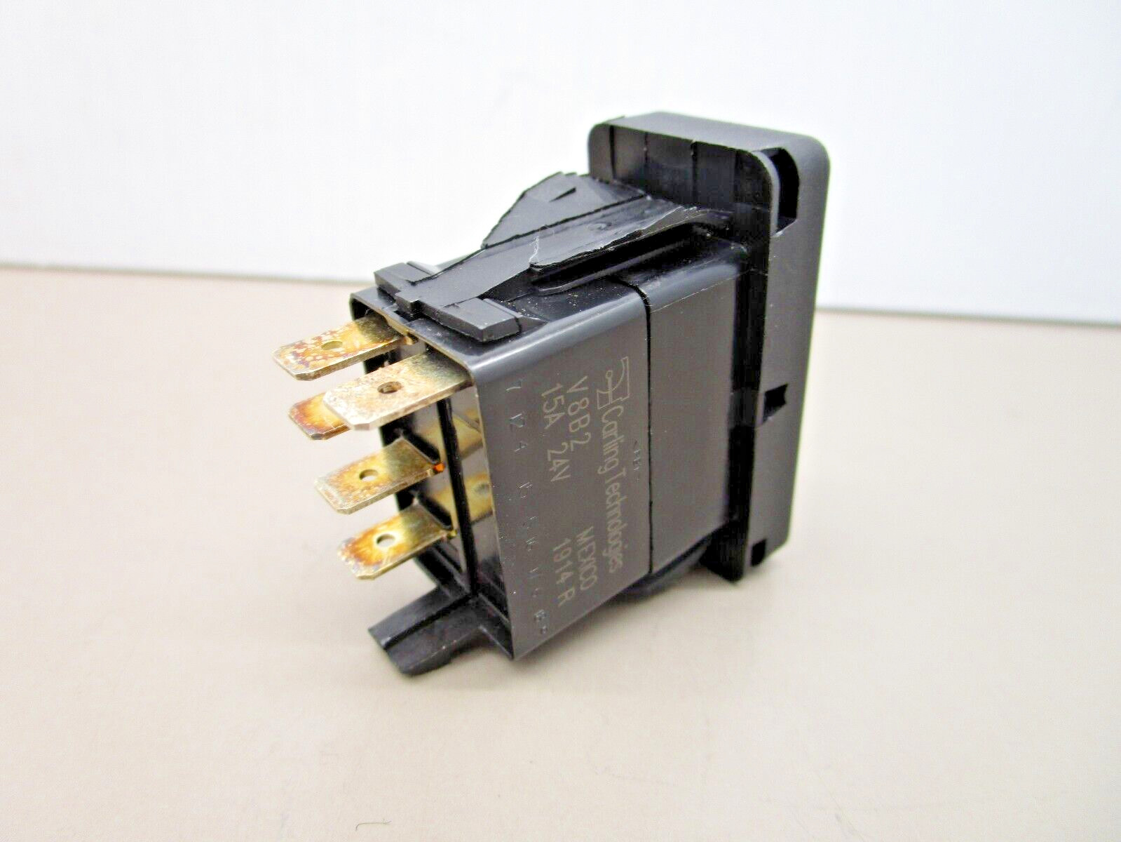 Carling V8B2 Rocker Switch “Kneel” 3-Pole 3-Pos Illuminated Momentary
