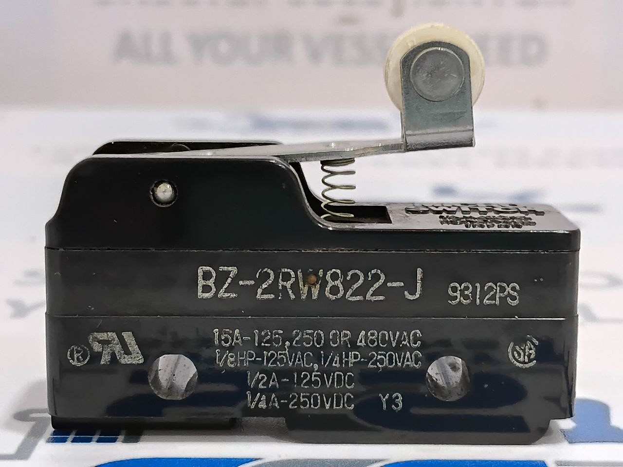 Yamatake Honeywell BZ-2RW822-J Micro Switch 15A-125 250 or 480VAC 9312PS