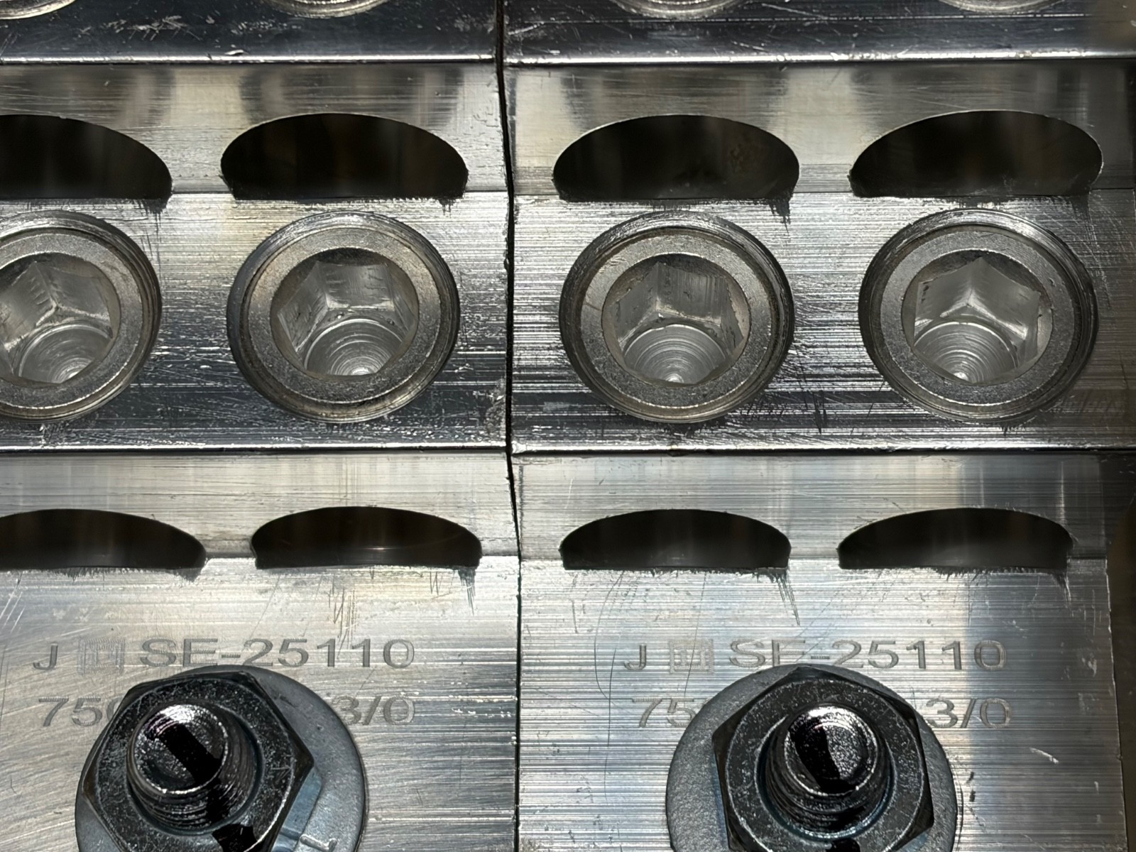 Square D HCW8SN I-Line Neutral Assembly 800A Main Lugs