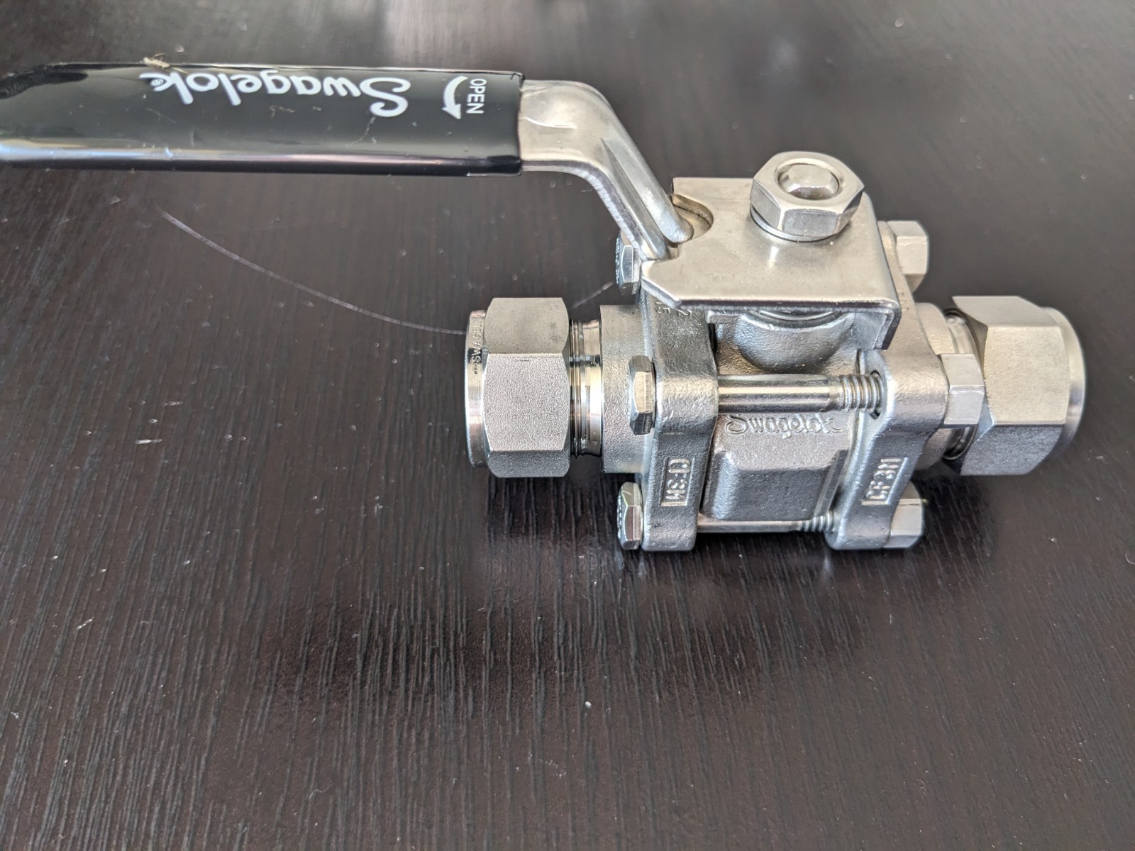 SWAGELOK BALL VALVE 3/4″, SS-63CS12-HL,