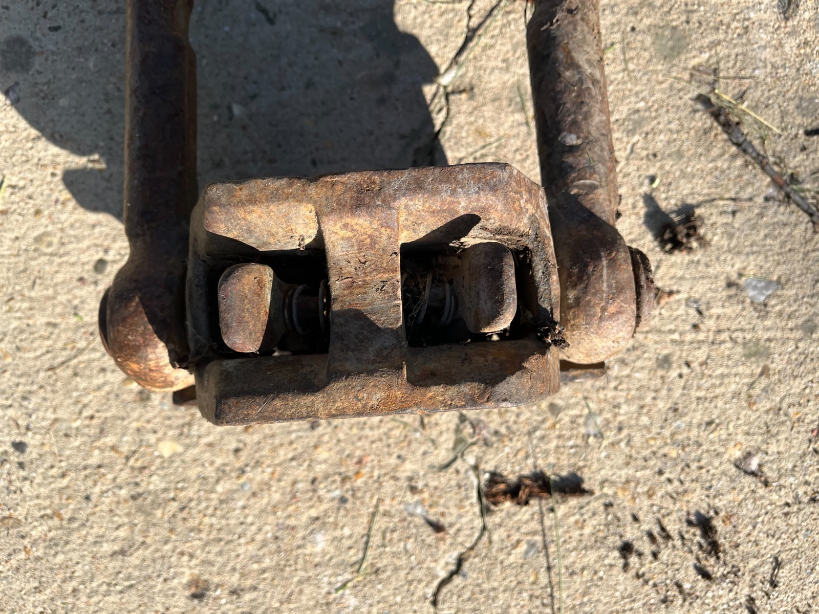 Monarch sucker rod/polished rod elevator for 3/4-7/8 rods
