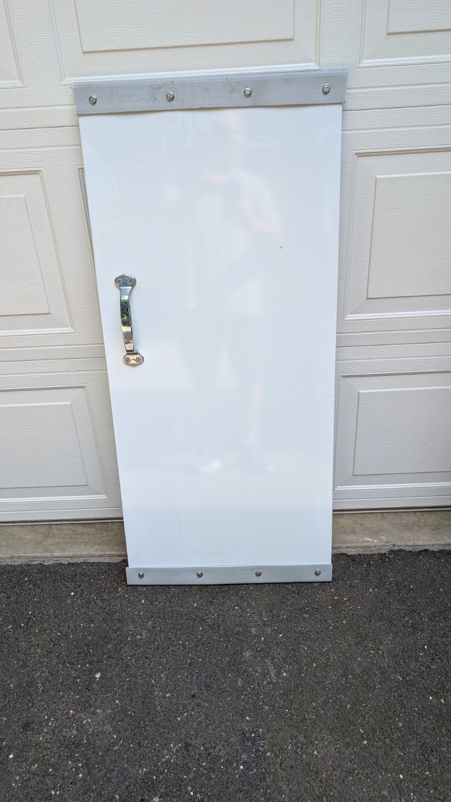 Brand New READING Truck Utility Door 46″ x 20-1/2″