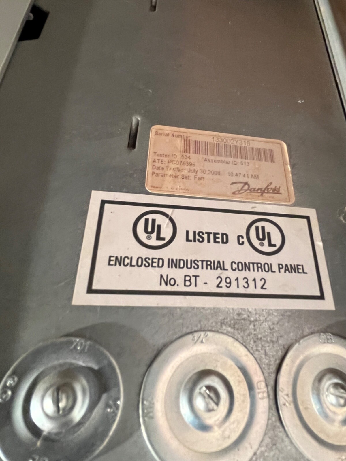 Untested Danfoss 174L1088 Industrial VLT HVAC Variable Frequency Drive Unit.