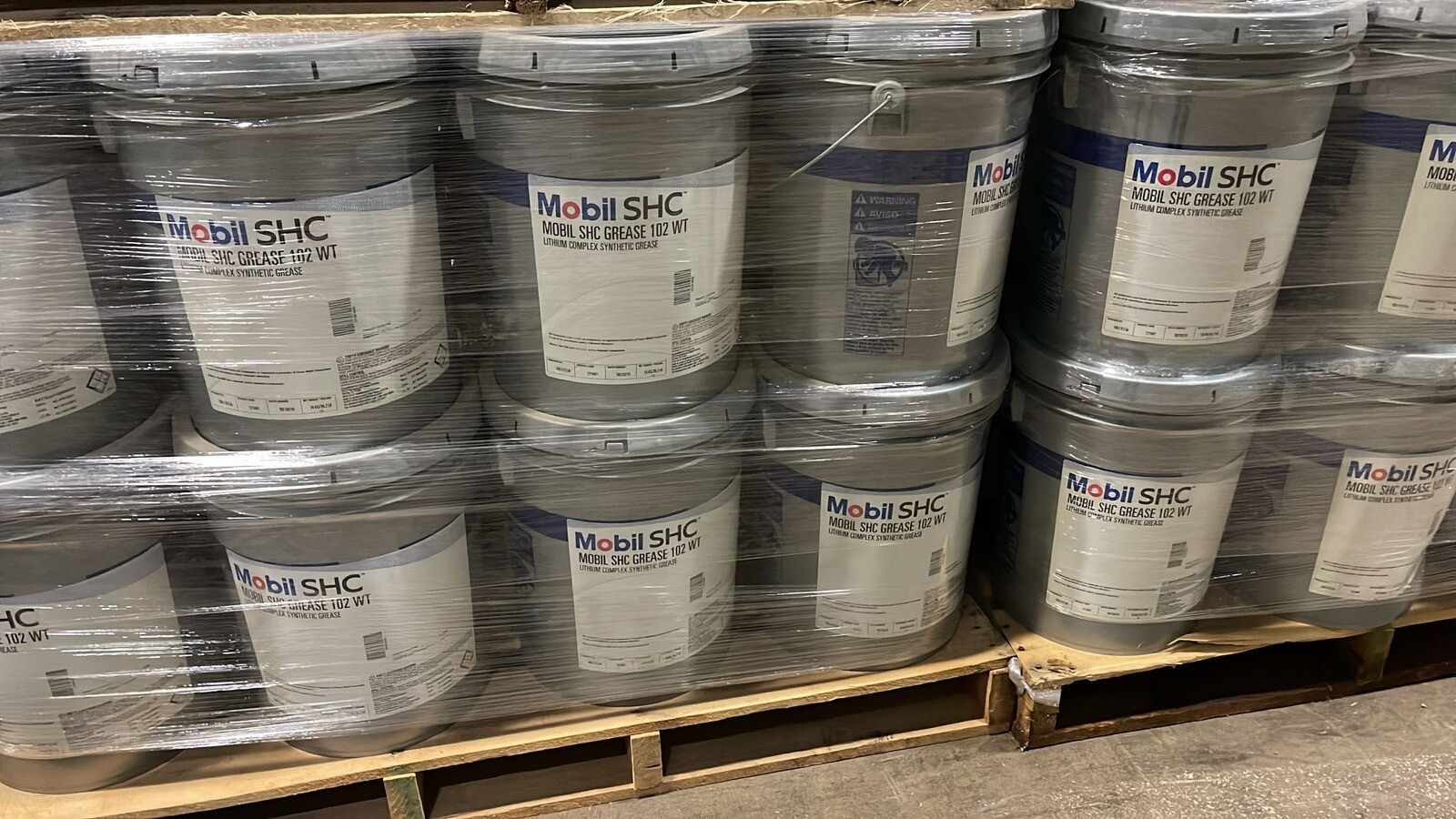 Mobil SHC Grease 102 WT (5 Gal Pail) 121041 **SALE**