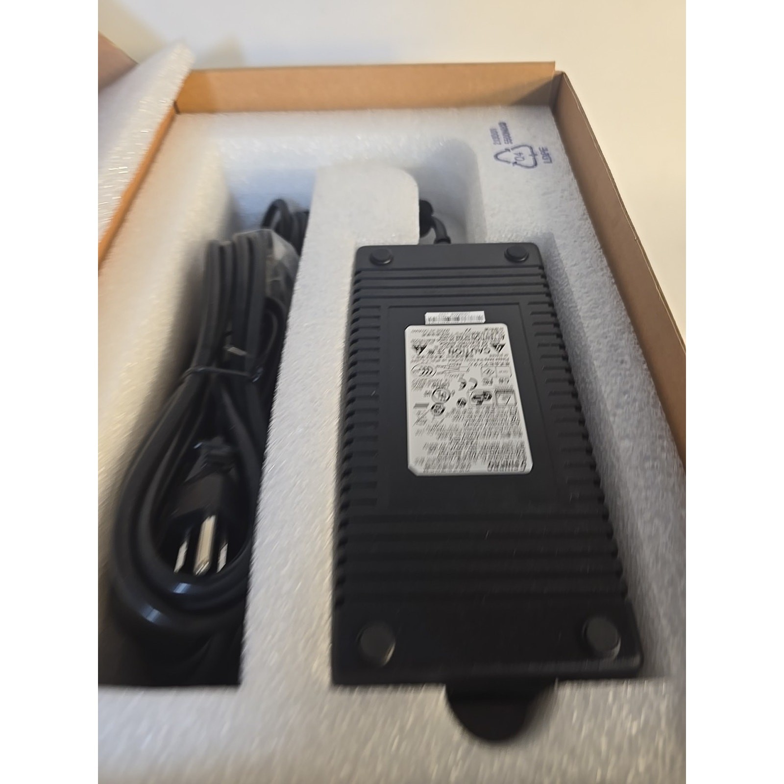 Pro-face PFXZPSPUAC3 AC/DC Power Adapter for PS5000 Slim Panel 100-240V