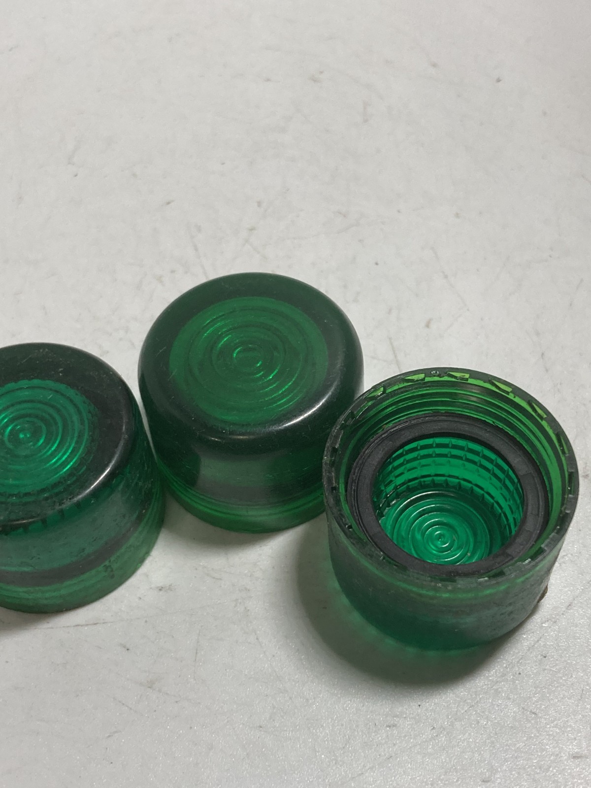 ALLEN BRADLEY 800T-N41 PUSHBUTTON LENS GREEN ( LOT OF 3)