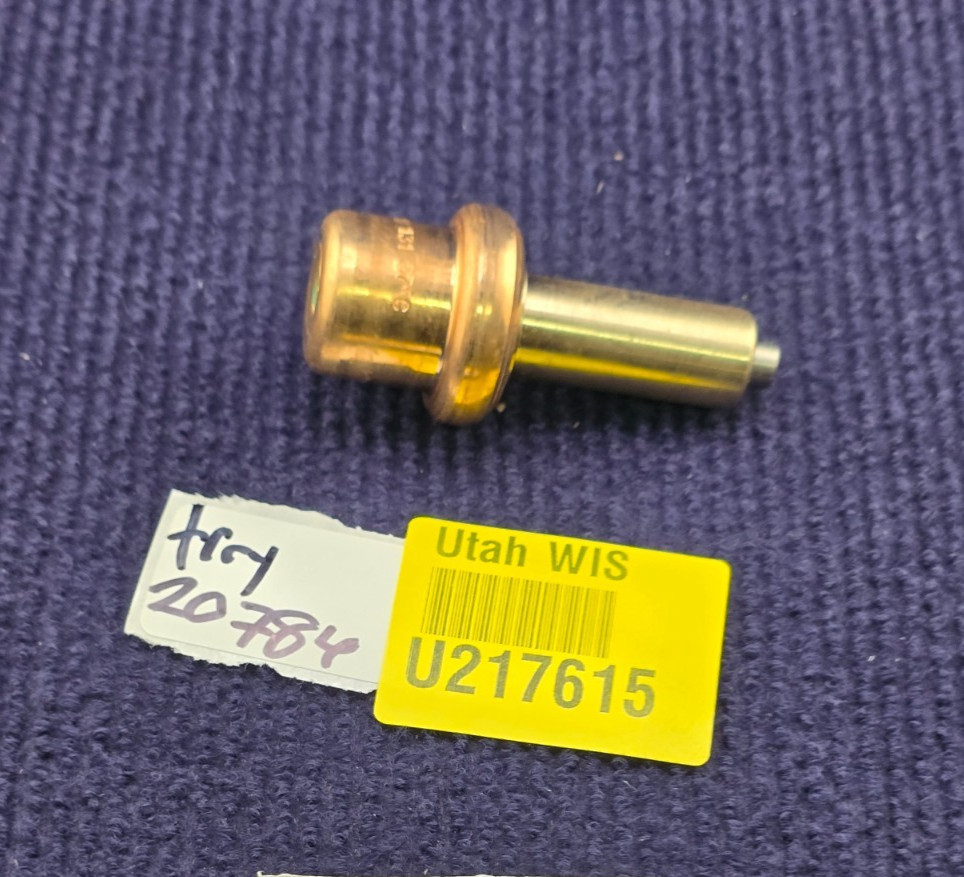 B892 6 D 131 Wax Pellet Thermostatic Expanding Element Actuator 37°C, .28″ Pin