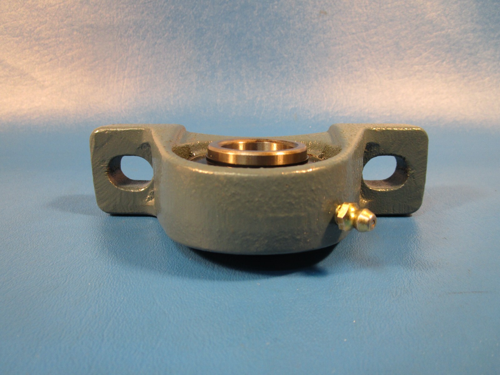AMI UCP205-16 Pillow Block Ball Bearing Unit – Two Bolt Base, 1 in Bore