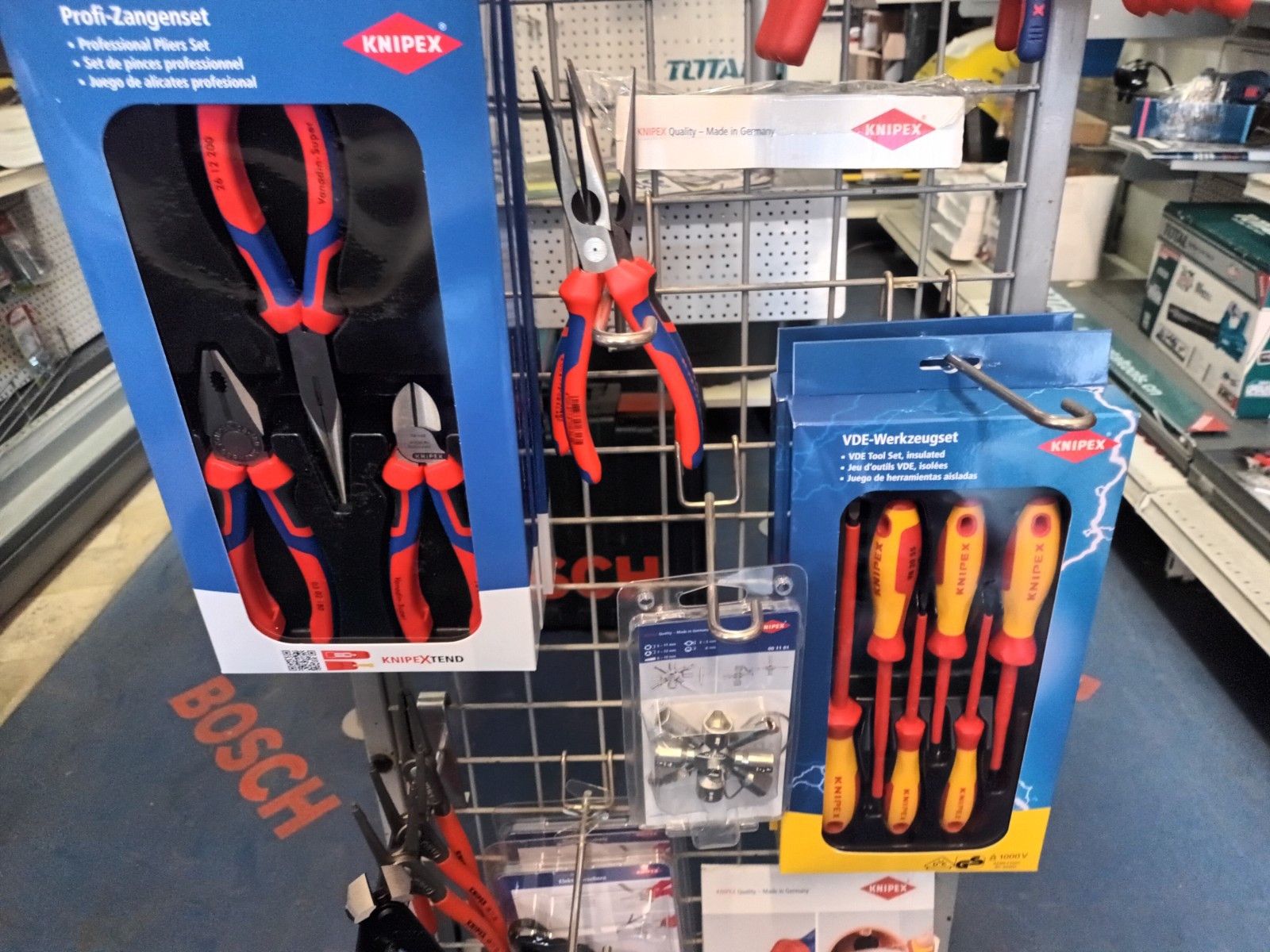 KNIPEX Originals : 35 PRODUCTS for only USD. 1380 ( = ca. USD. 39 pro-product)