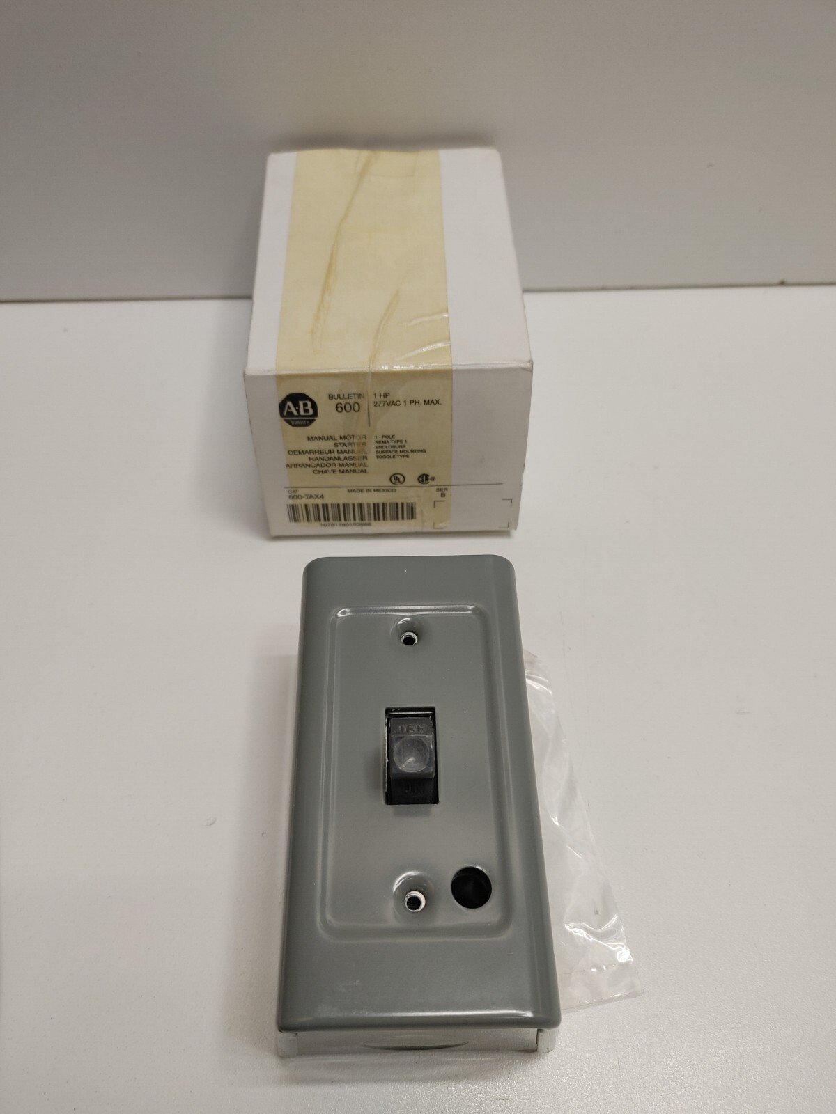 NEW OLD STOCK! ALLEN-BRADLEY 230-277V 1HP MANUAL TOGGLE STARTING SWITCH 600-TAX4